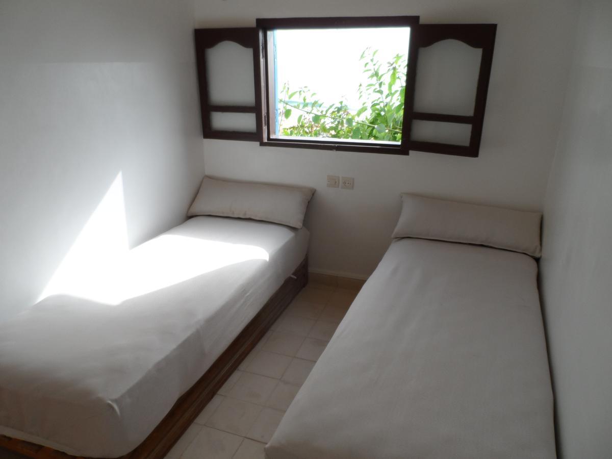Bed and Breakfast Playa Surf House Azazoul Esterno foto