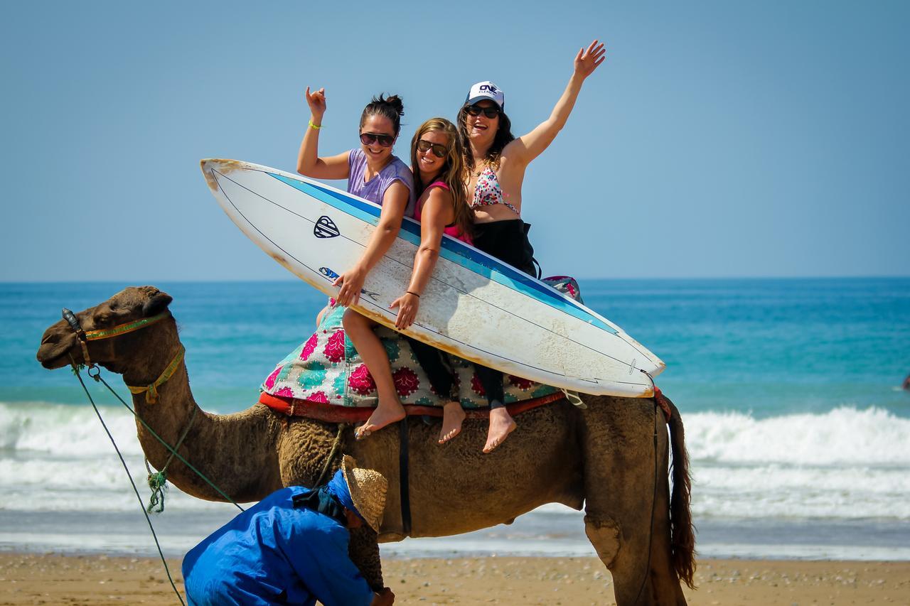 Bed and Breakfast Playa Surf House Azazoul Esterno foto